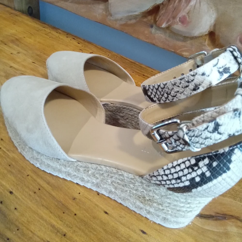 Nine West Ariela Beige & Snakeskin Espadrille 2.5